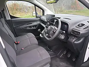 Used 2024 Citroen Berlingo Driver Xl White - Interior and Exterior details 16