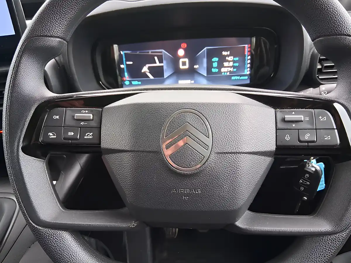 Used 2024 Citroen Berlingo Driver Xl White - Interior and Exterior details 17