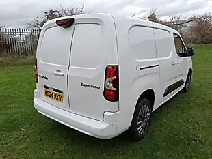 Used 2024 Citroen Berlingo Driver Xl White - Interior and Exterior details 3