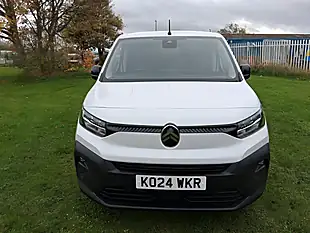 Used 2024 Citroen Berlingo Driver Xl White - Interior and Exterior details 8