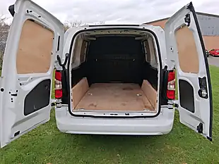 Used 2024 Citroen Berlingo Driver Xl White - Interior and Exterior details 9