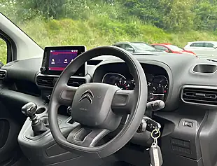 Used 2024 Citroen Berlingo Enterprise Edition Icy White - Interior and Exterior details 11