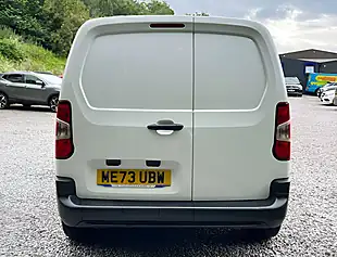 Used 2024 Citroen Berlingo Enterprise Edition Icy White - Interior and Exterior details 4