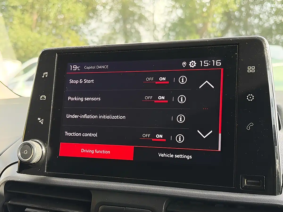 Used 2024 Citroen Berlingo Enterprise Edition M Platinum Grey - Interior and Exterior details 18