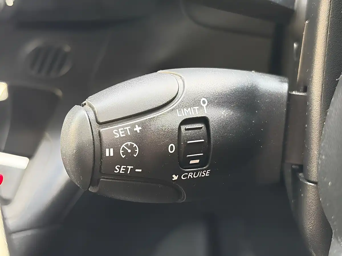 Used 2024 Citroen Berlingo Enterprise Edition M Platinum Grey - Interior and Exterior details 19