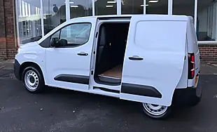 Used 2024 Citroen Berlingo Enterprise Edition M White - Interior and Exterior details 12