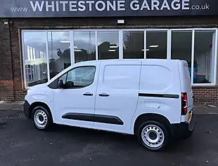 Used 2024 Citroen Berlingo Enterprise Edition M White - Interior and Exterior details 6