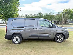 Used 2024 Citroen Berlingo Enterprise Edition Xl Grey - Interior and Exterior details 6