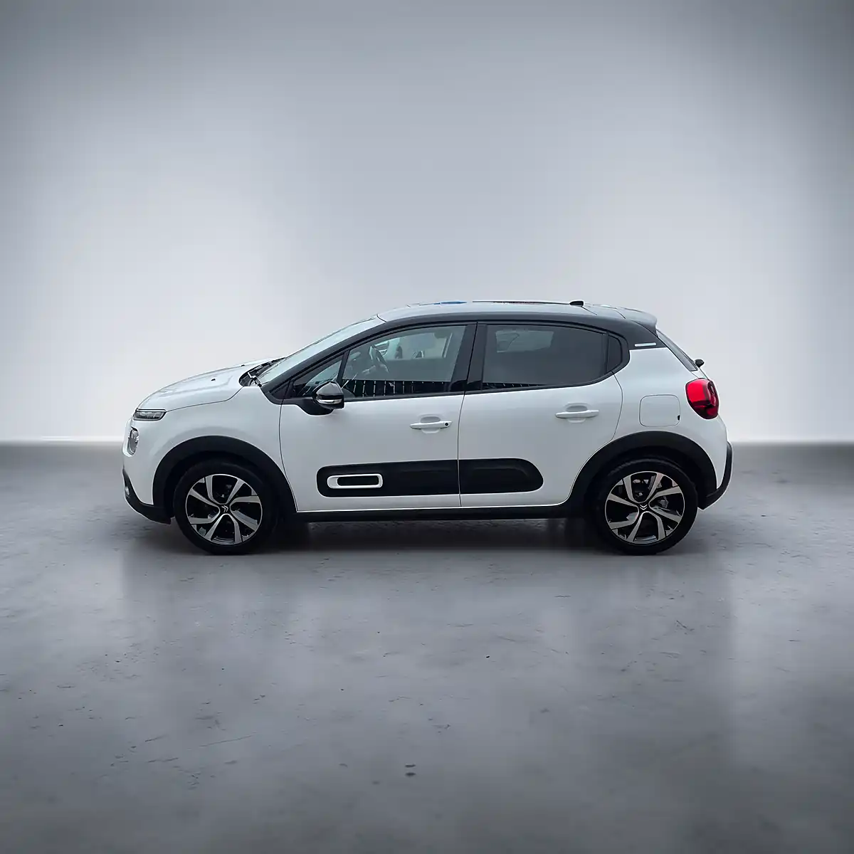 Used 2024 Citroen C3 Max Edition Arctic White & Black Roof - Interior and Exterior details 6