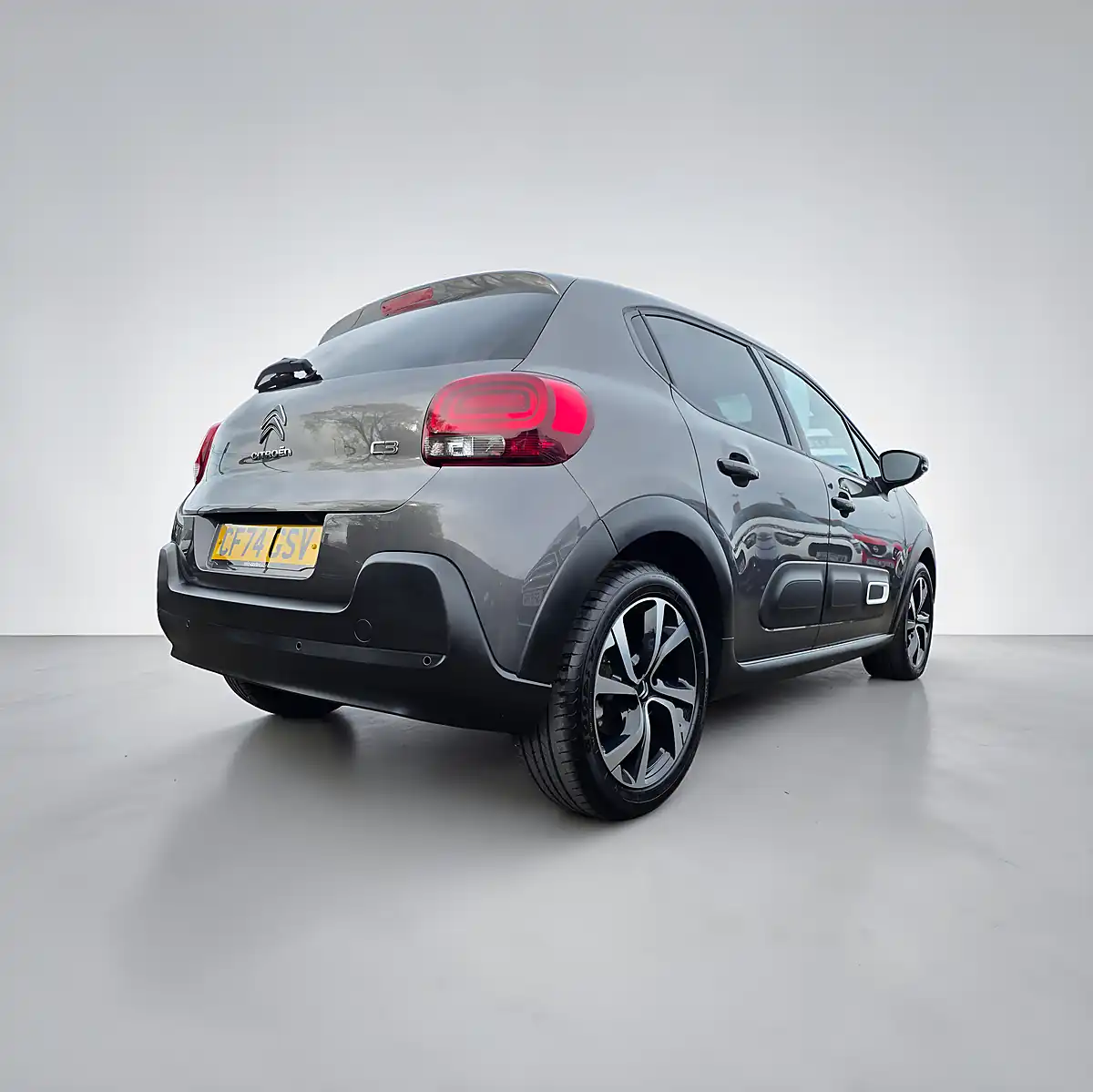 Used 2024 Citroen C3 Max Edition Asteroid Grey - Interior and Exterior details 10