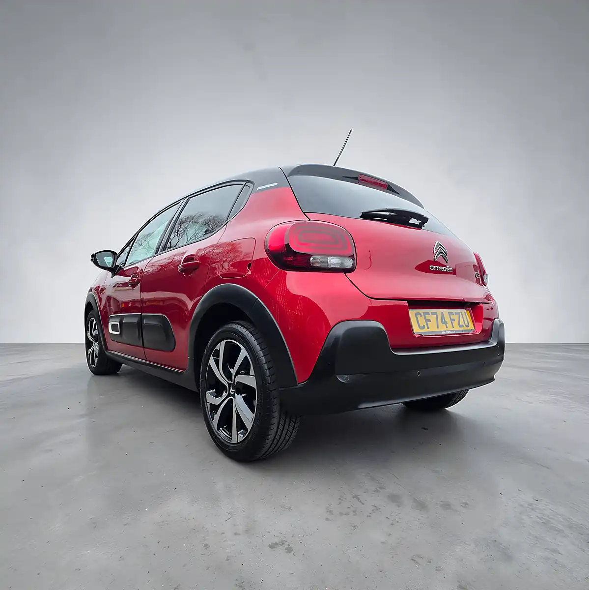 Used 2024 Citroen C3 Max Edition Burning Red & Diamond Black - Interior and Exterior details 11