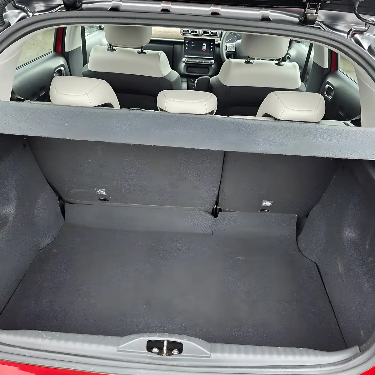 Used 2024 Citroen C3 Max Edition Burning Red & Diamond Black - Interior and Exterior details 13