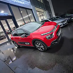 Used 2024 Citroen C3 Max Edition Burning Red & Diamond Black - Interior and Exterior details 8