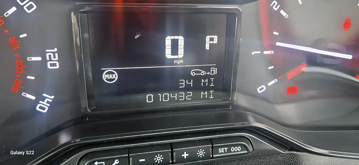 Used 2024 Citroen C3 Plus Red - Interior and Exterior details 10