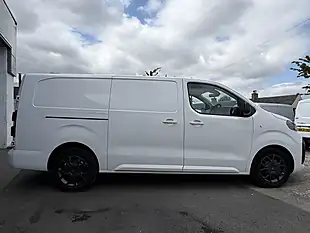 Used 2024 Citroen Dispatch Driver Xl Icy White - Interior and Exterior details 9