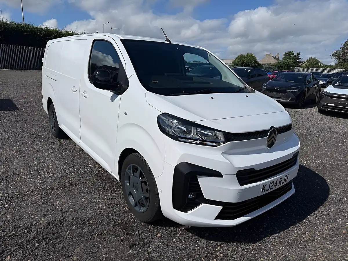 Used 2024 Citroen Dispatch Driver Xl White - Front View