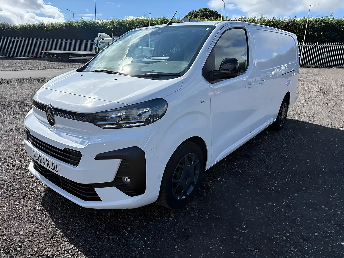 Used 2024 Citroen Dispatch Driver Xl White - Interior and Exterior details 3