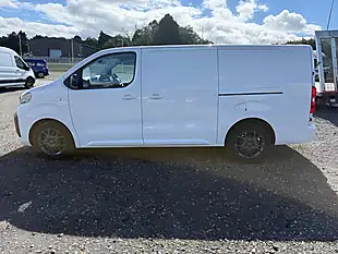 Used 2024 Citroen Dispatch Driver Xl White - Interior and Exterior details 4