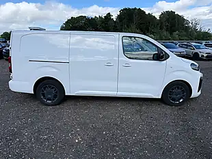 Used 2024 Citroen Dispatch Driver Xl White - Interior and Exterior details 8