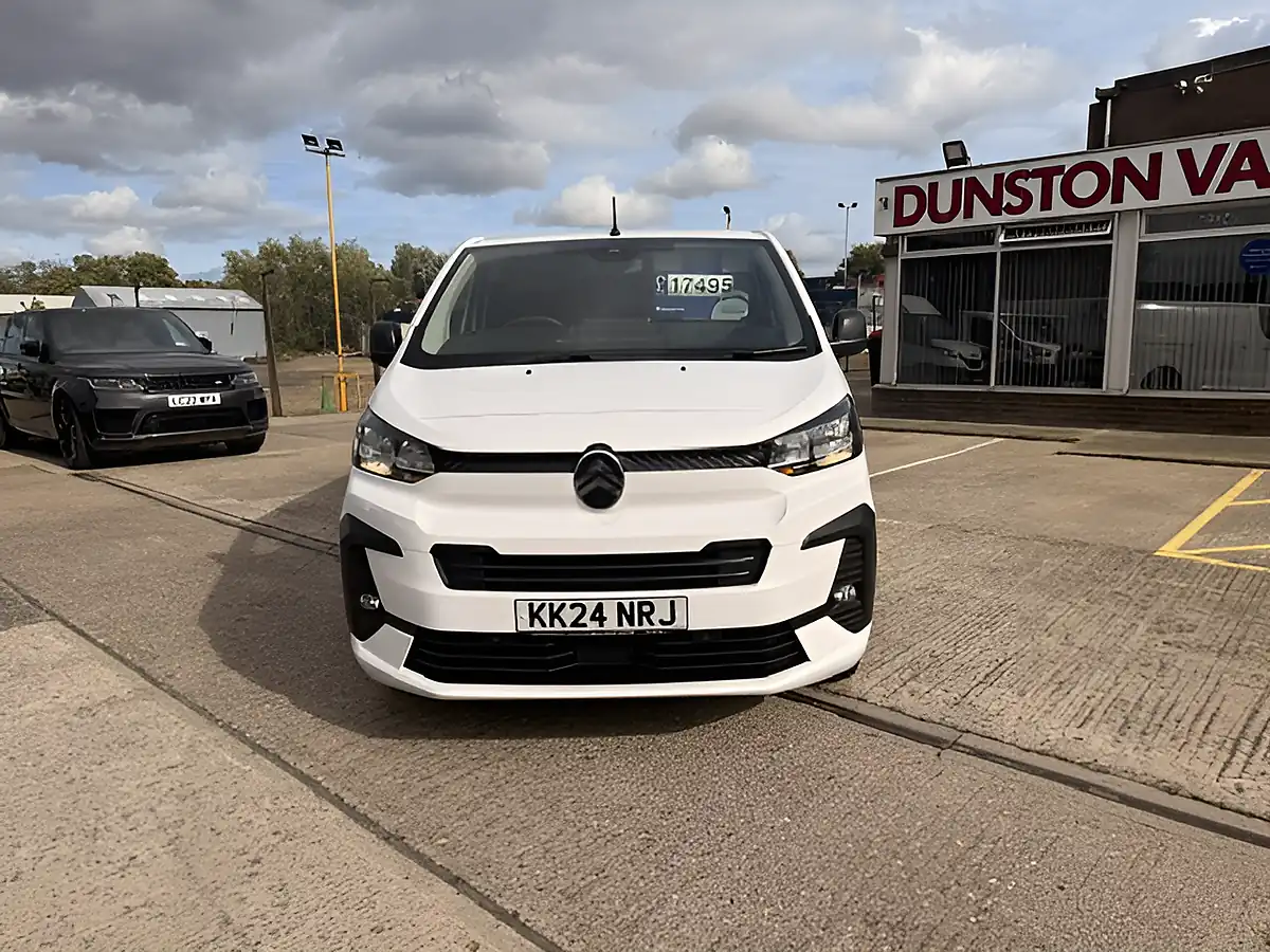 Used 2024 Citroen Dispatch Driver Xl White - Interior and Exterior details 11