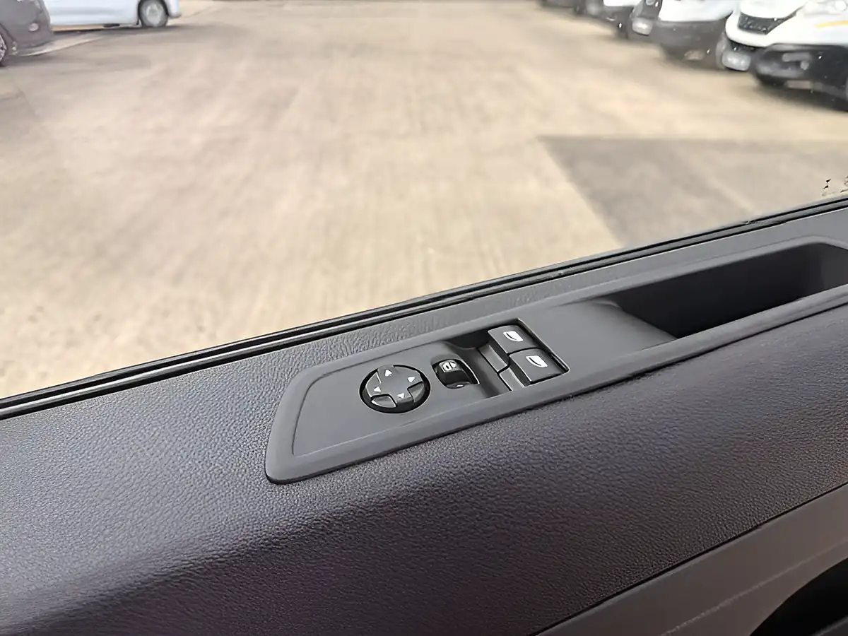 Used 2024 Citroen Dispatch Driver Xl White - Interior and Exterior details 20