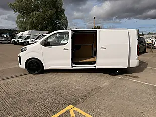 Used 2024 Citroen Dispatch Driver Xl White - Interior and Exterior details 9
