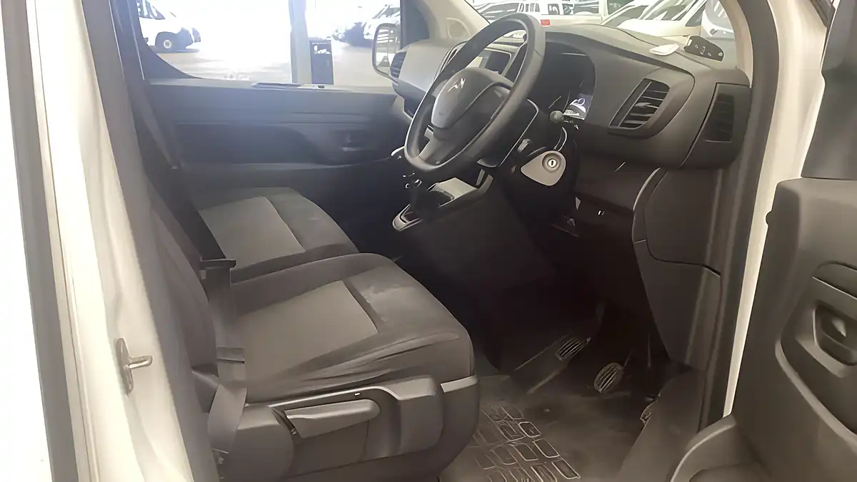 Used 2024 Citroen Dispatch Enterprise Edition M White - Interior and Exterior details 9