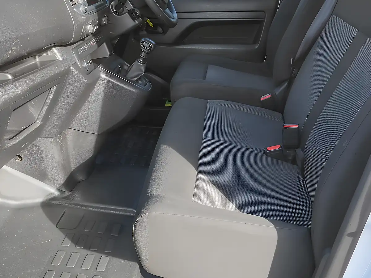 Used 2024 Citroen Dispatch Enterprise White - Interior and Exterior details 17