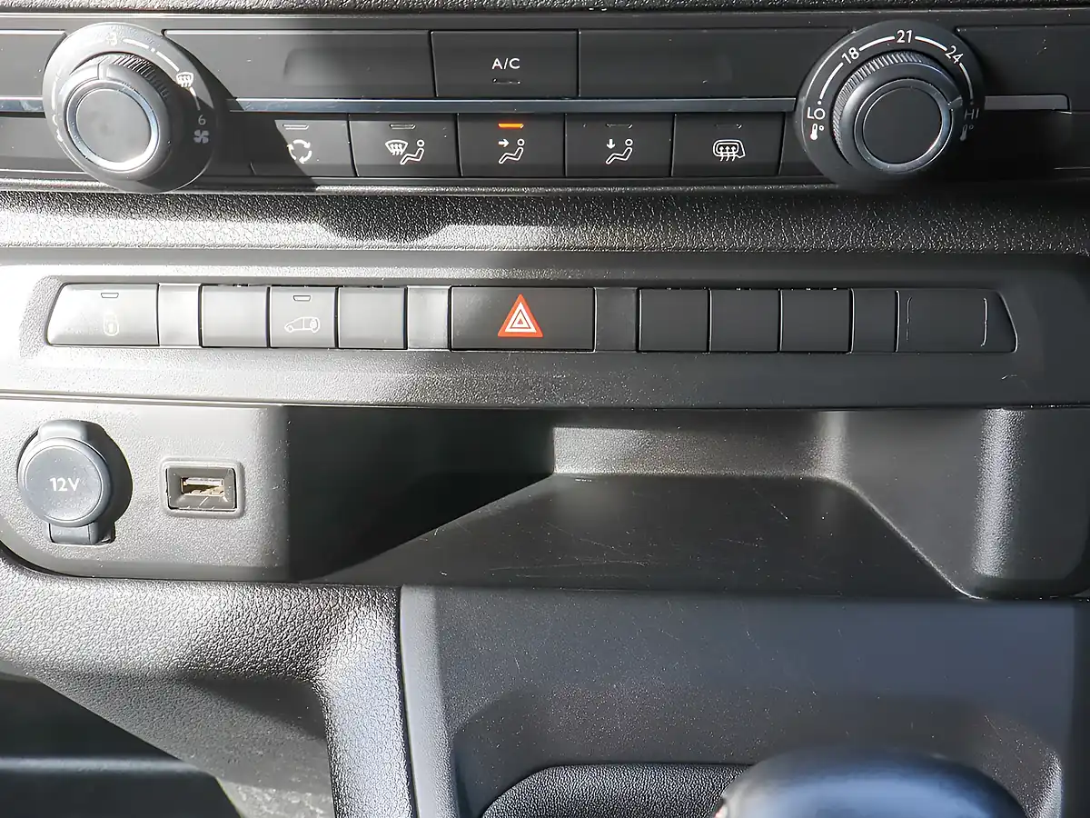 Used 2024 Citroen Dispatch Enterprise White - Interior and Exterior details 5