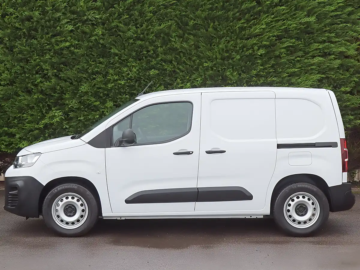 Used 2024 Citroen E-Berlingo Enterprise Edition - Interior and Exterior details 14