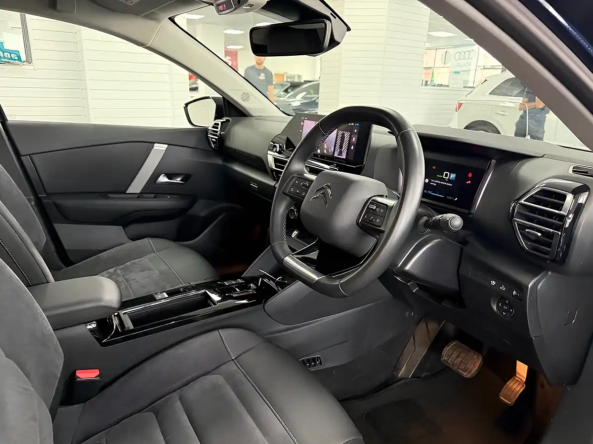 Used 2024 Citroen E-C4 X Max Blue - Interior and Exterior details 14