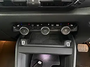 Used 2024 Citroen E-C4 X Max Blue - Interior and Exterior details 19