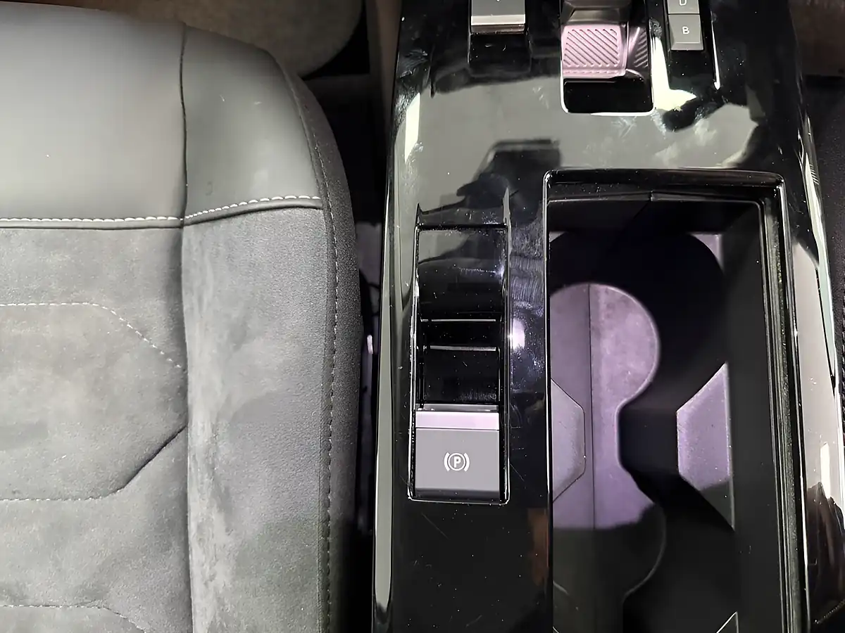 Used 2024 Citroen E-C4 X Max Blue - Interior and Exterior details 20