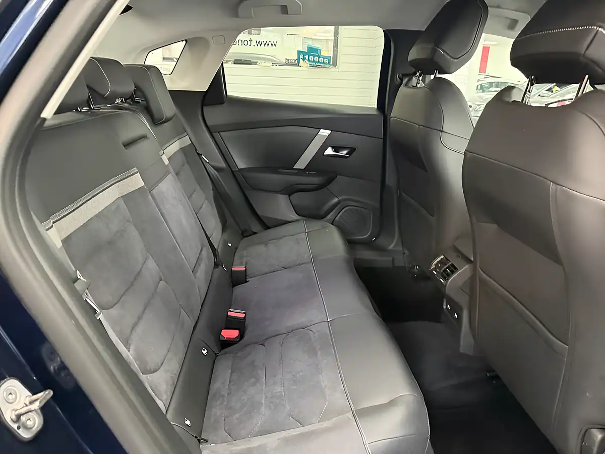 Used 2024 Citroen E-C4 X Max Blue - Interior and Exterior details 5
