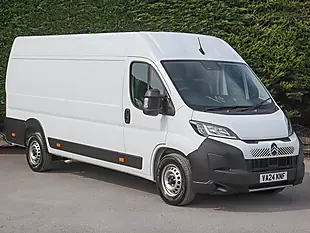 Used 2024 Citroen Relay 35 Enterprise White - Interior and Exterior details 4