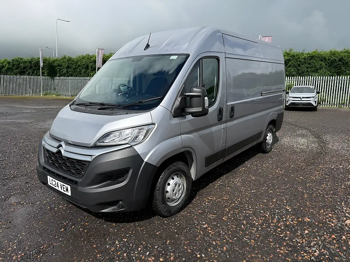 Used 2024 Citroen Relay Enterprise Edition Grey - Interior and Exterior details 3