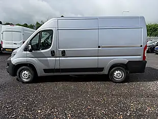 Used 2024 Citroen Relay Enterprise Edition Grey - Interior and Exterior details 4