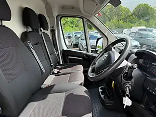 Used 2024 Citroen Relay Enterprise Edition Grey - Interior and Exterior details 9