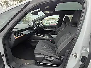Used 2024 Cupra Born E-Boost V2 Glacial White - Interior and Exterior details 12