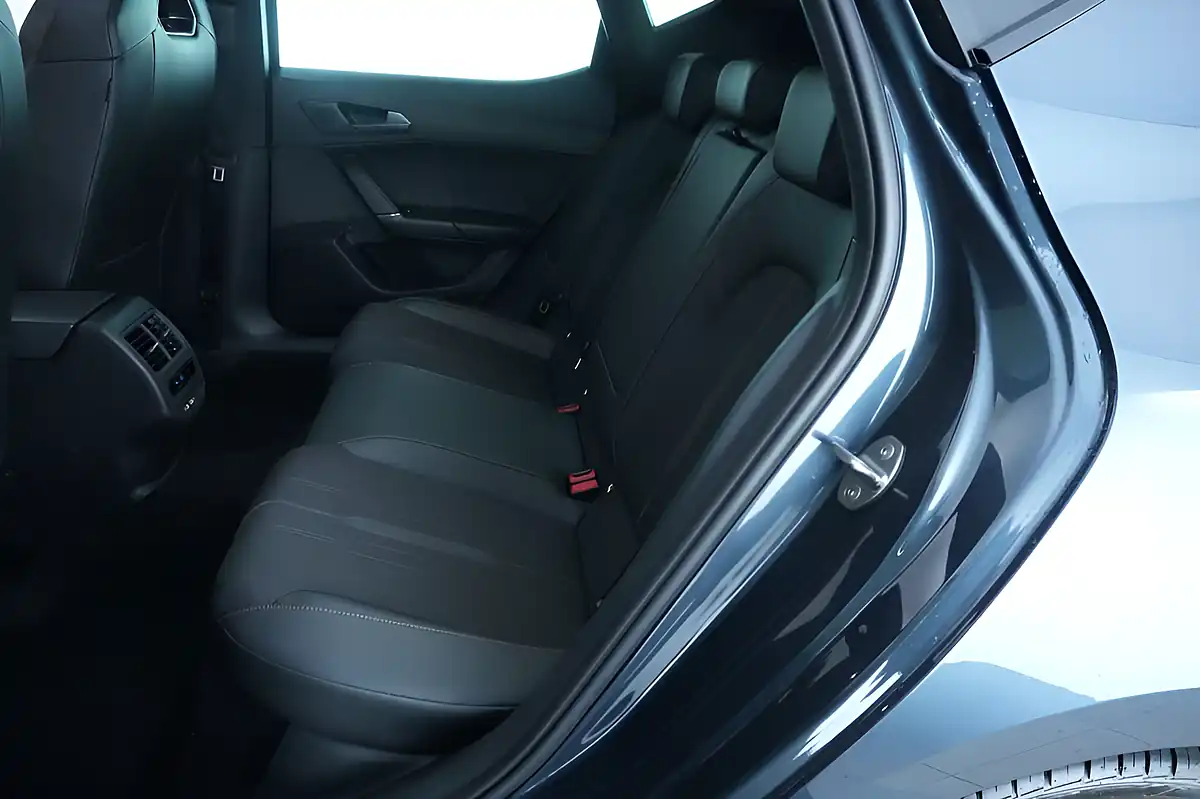 Used 2024 Cupra Leon Vz2 Design Edition Grey - Interior and Exterior details 14