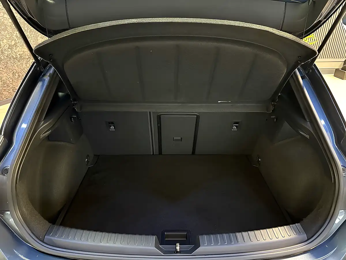 Used 2024 Cupra Leon VZ2 Grey - Interior and Exterior details 18