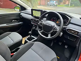 Used 2024 Dacia Jogger Extreme Brown - Interior and Exterior details 10