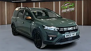 Used 2024 Dacia Jogger Extreme Green - Interior and Exterior details 3