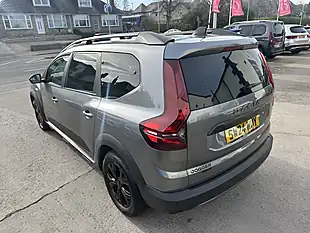 Used 2024 Dacia Jogger Extreme Shadow Grey - Interior and Exterior details 14