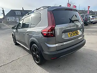Used 2024 Dacia Jogger Extreme Shadow Grey - Interior and Exterior details 7