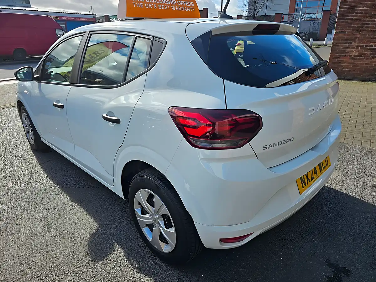 Used 2024 Dacia Sandero Essential Glacier White - Interior and Exterior details 3