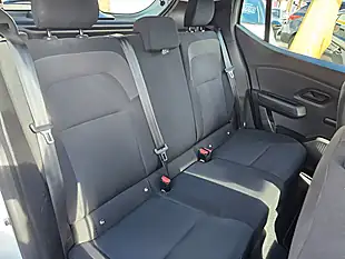 Used 2024 Dacia Sandero Essential Glacier White - Interior and Exterior details 9