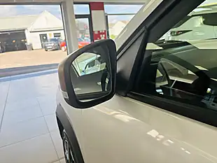 Used 2024 Dacia Spring Extreme Grey - Interior and Exterior details 15