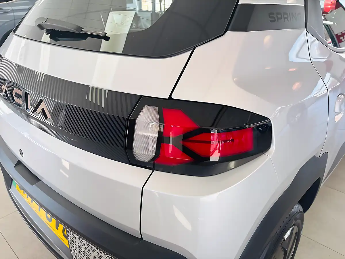 Used 2024 Dacia Spring Extreme Grey - Interior and Exterior details 19