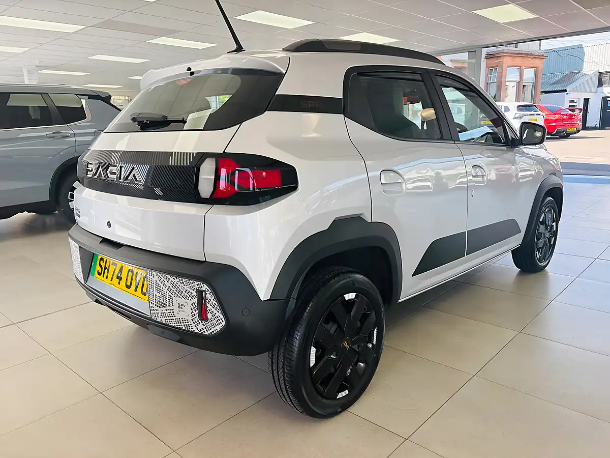 Used 2024 Dacia Spring Extreme Grey - Interior and Exterior details 9